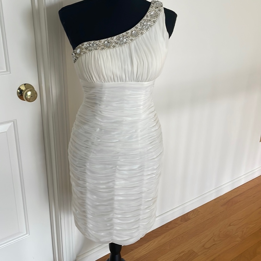 Cache White One-Shoulder Dress with Embellishments